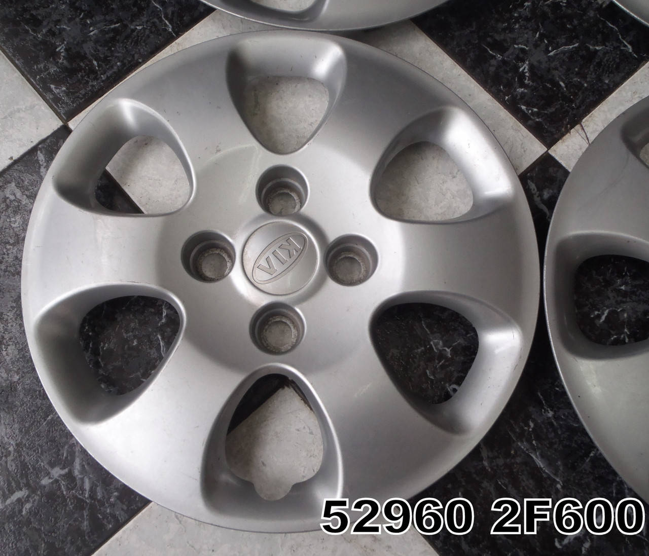 

Оригинальные Колпаки R15 KIA 52960 2F600