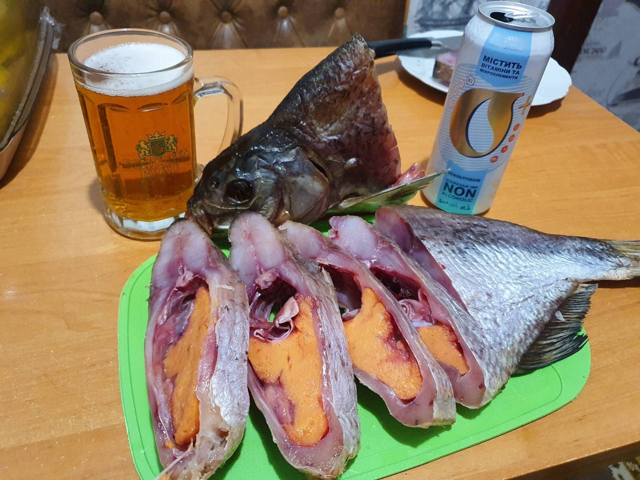 

Лещ с икрой малосольный