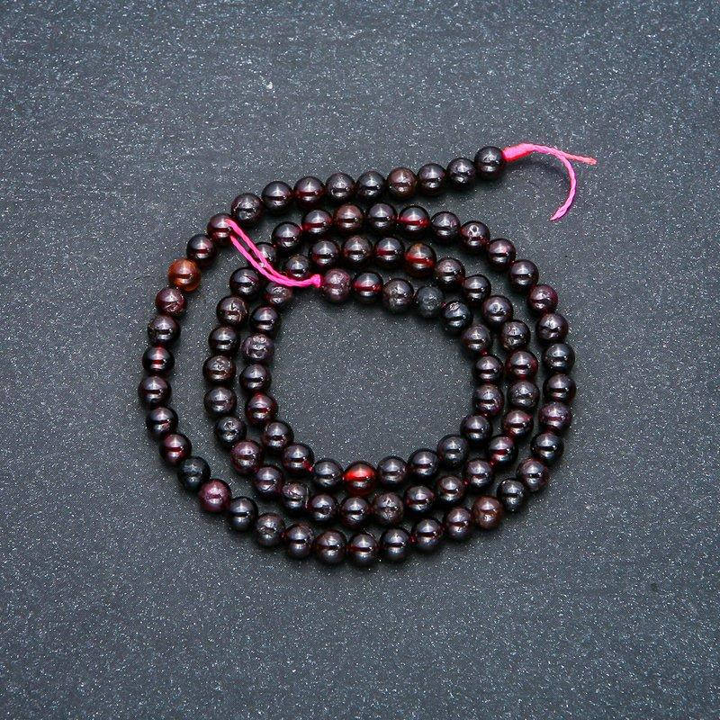 

Бусины из камня Гранат на нитке гладкий шарик d-4мм L -38см