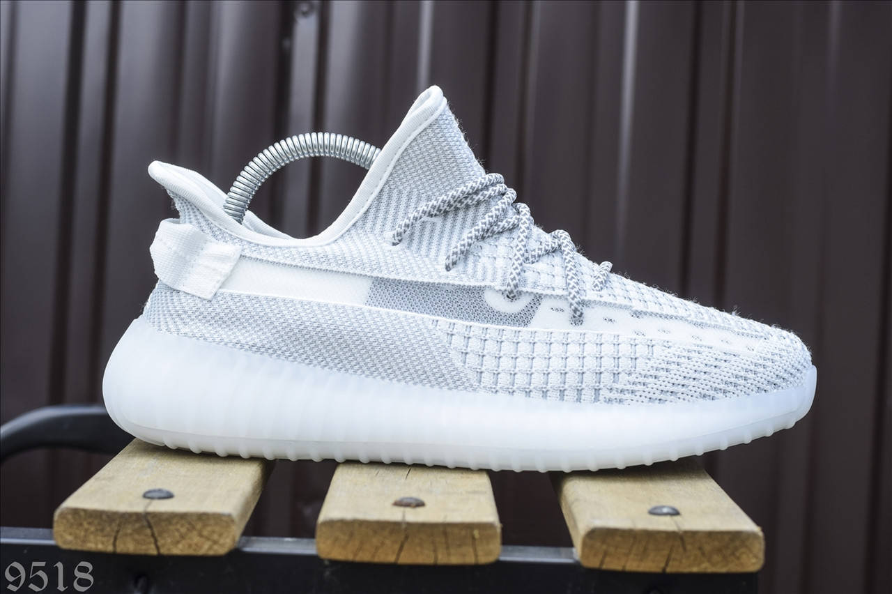 

Мужские и Женские кроссовки Adidas Yeezy 350 Адидас Изи 350 Светло серые, Серый