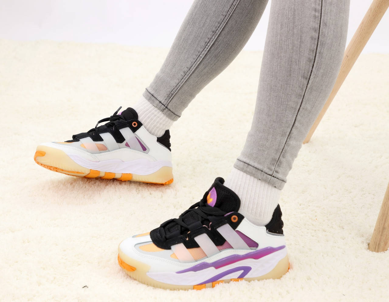 

Женские кроссовки Adidas Niteball Black-White (Черно-Белый) 37