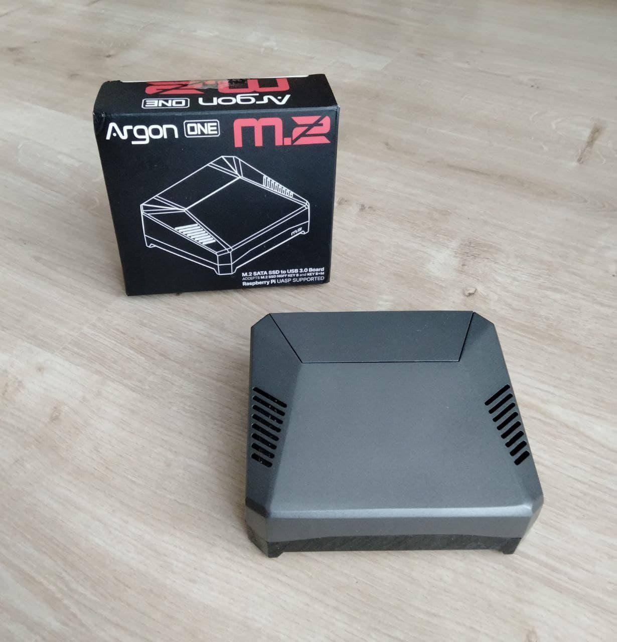 

Raspberry Pi4 корпус Argon One M.2 с платой расширения