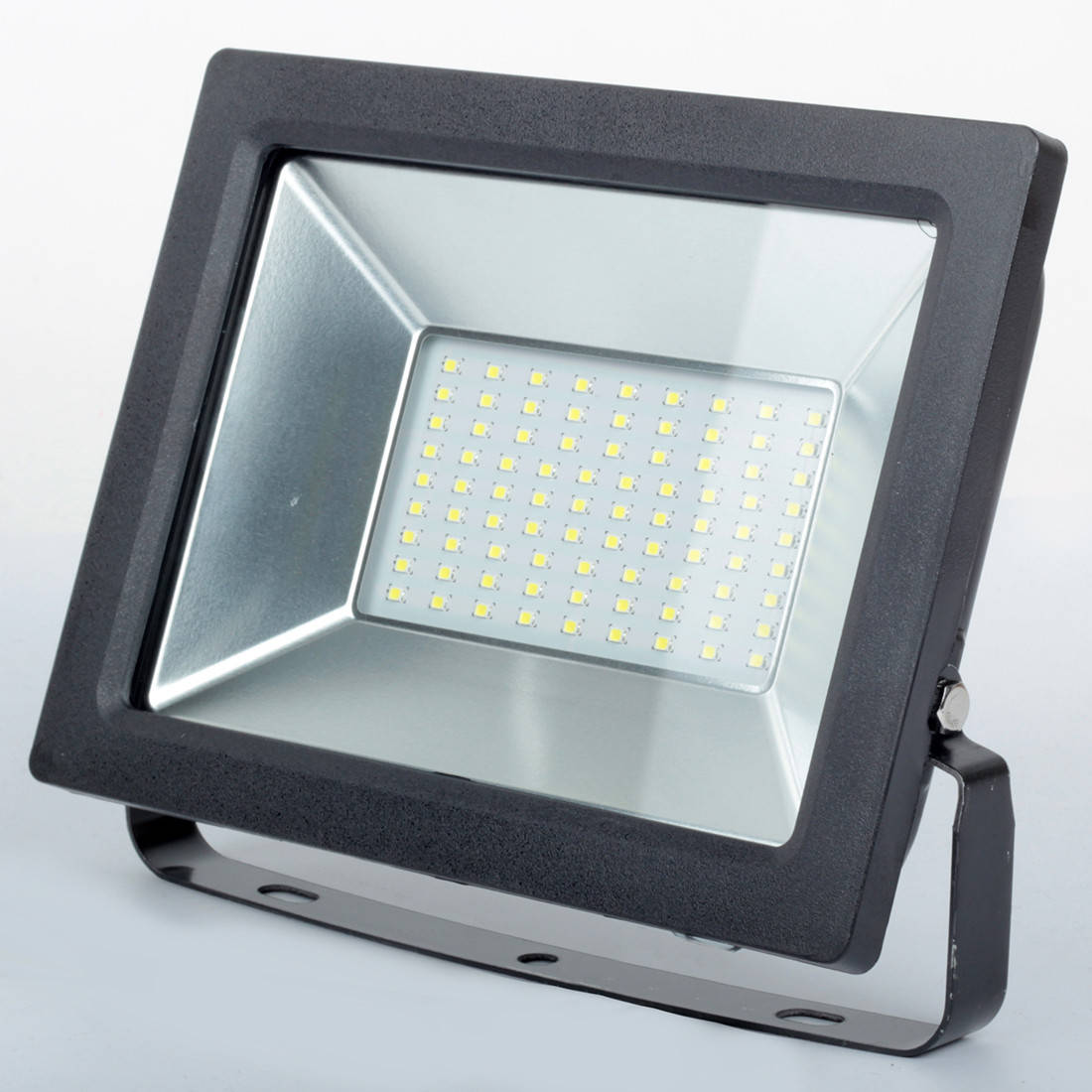 

Прожектор светодиодный 70Вт ГАРАНТИЯ 2 ГОДА 70W SMD LED 6000K BK