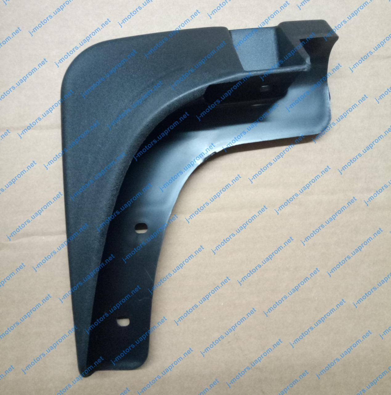 

Брызговик передний правый Ravon R2 Равон Р2 Chevrolet Spark Спарк - GM 96686856