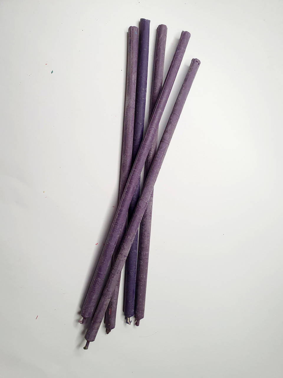 

Свеча тонкая из натурального воска фиолетового цвета для духовных ритуалов, свечи цветные ручной работы, Фиолетовый