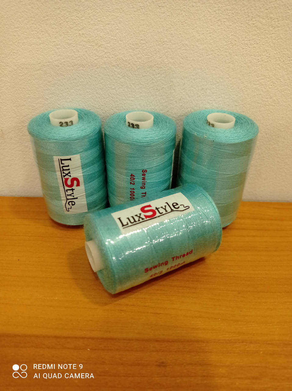 

Нитки швейные LuxStyle 40/2-1000м (100% полиэстeр) №_233, Разные цвета