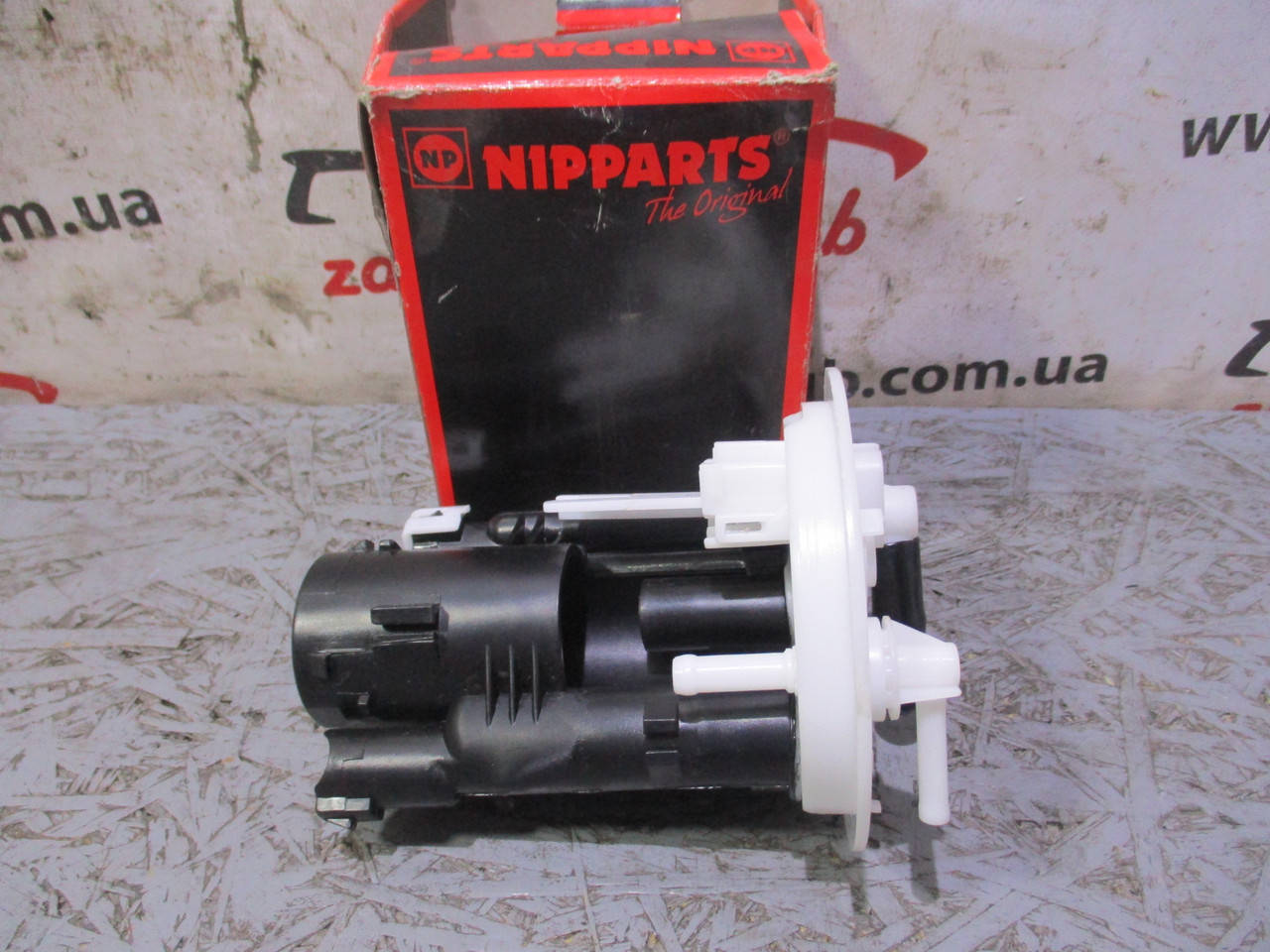 

Фильтр топливный НОВЫЙ Nipparts J1335052, MR552780 9919181 Lancer 9 Mitsubishi