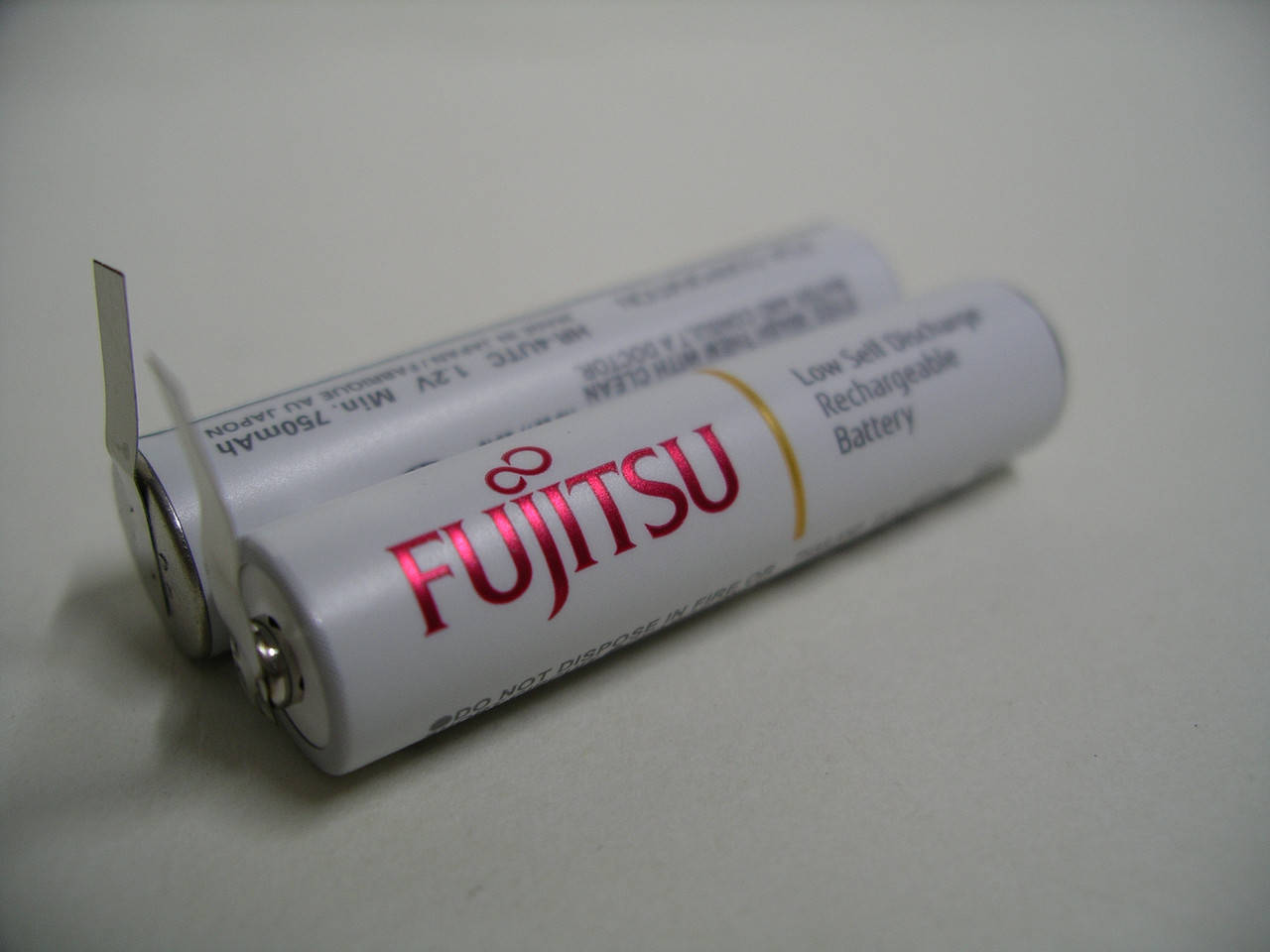 

Аккумулятор Fujitsu eneloop AAA 2.4V на машинку для стрижки волос и бритвы