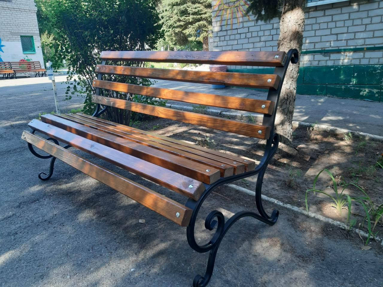 

Кованая лавка садовая Светлана 2м (10 брусов)с укрепляющим подвесом Эконом