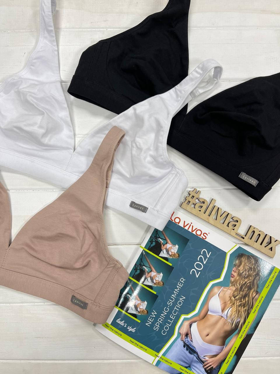 

Женский хлопковый бюстгальтер без косточек на мягкой чашке Топ В,С La Vivas