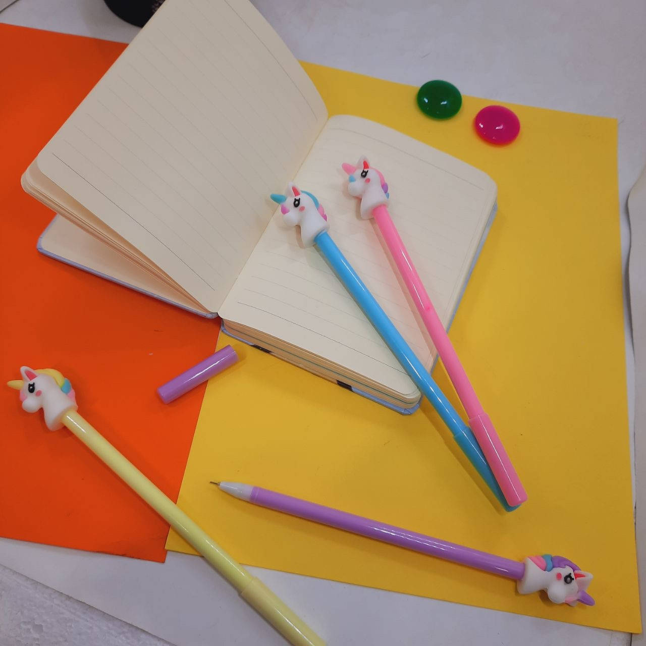 

Гелевая ручка Единорог черная