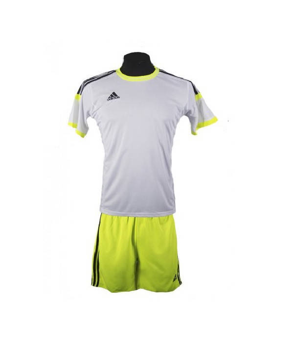 

Футбольная форма для команды Adidas Tiro