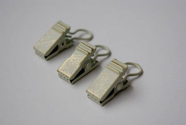 

Прищепка на кольцо для карниза белое золото