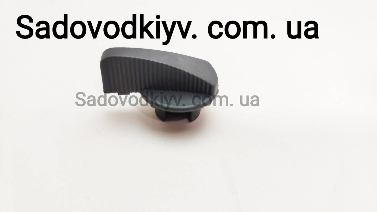 

Защелка крышки воздушного фильтра Oleo-Mac 936-940 (50050034)