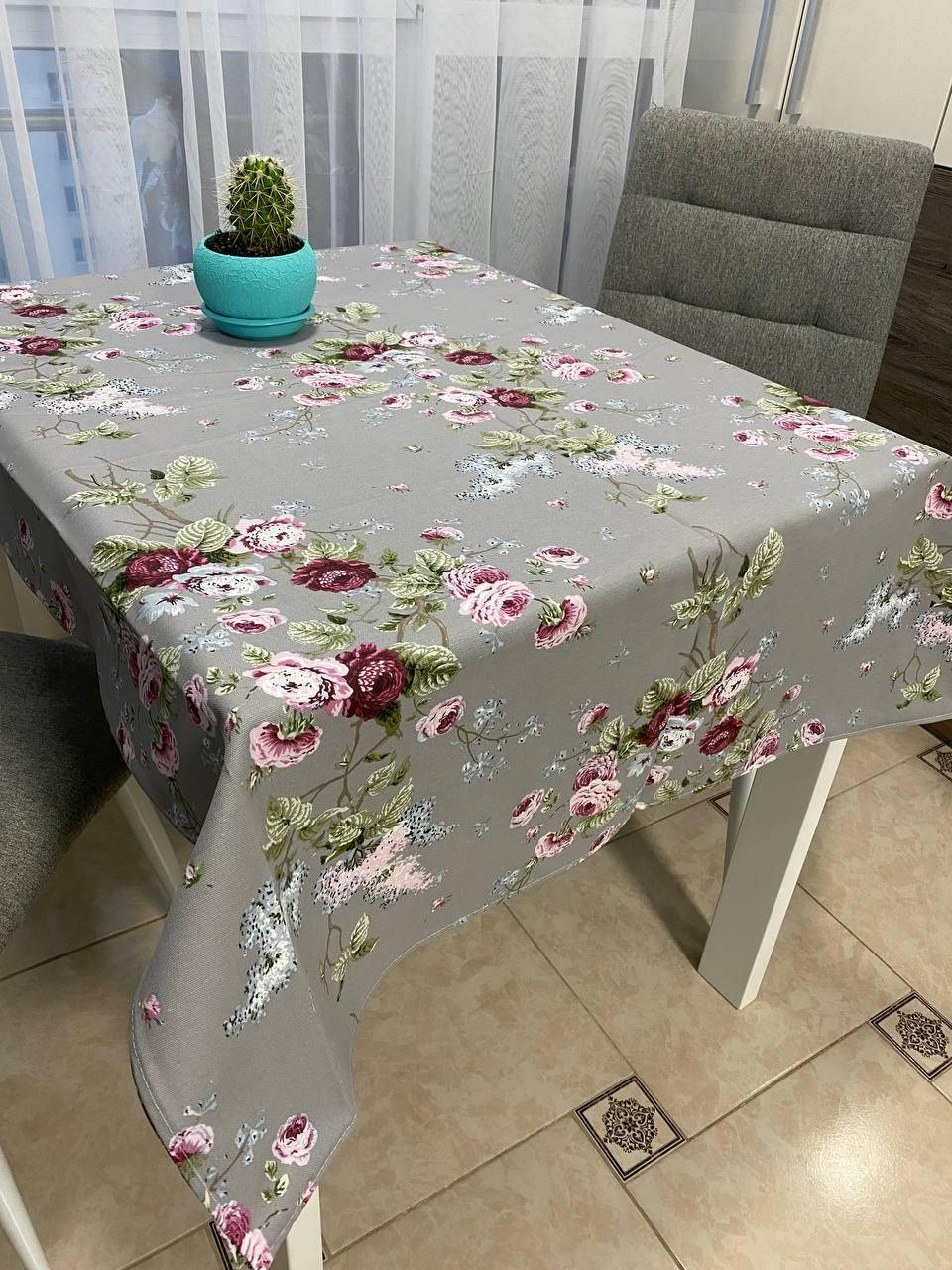 

Скатерть водоотталкивающая 120*180 с тефлоновым покрытием