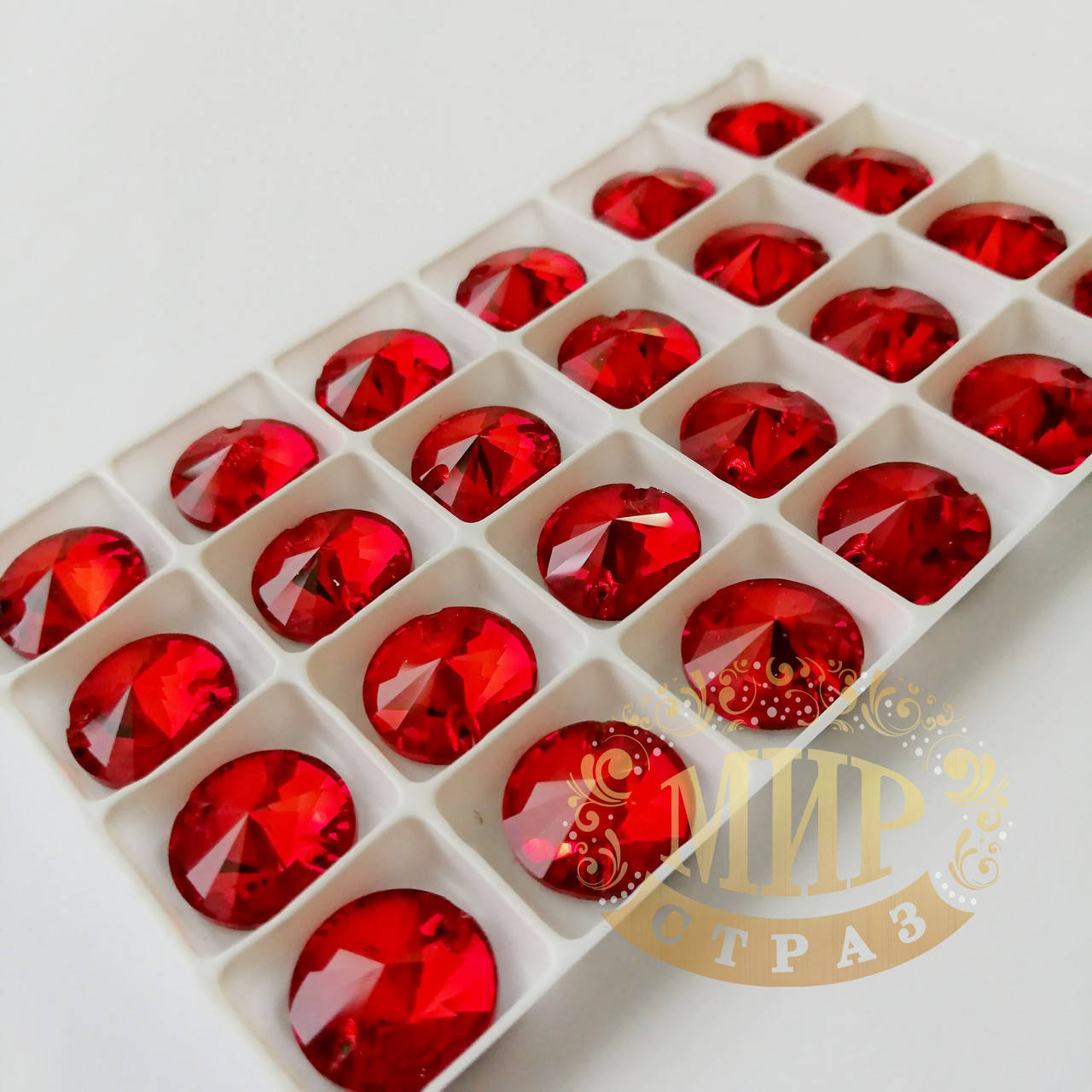 

Пришивные камни Lux 16мм, форма Риволи, цвет Light Siam, 1шт