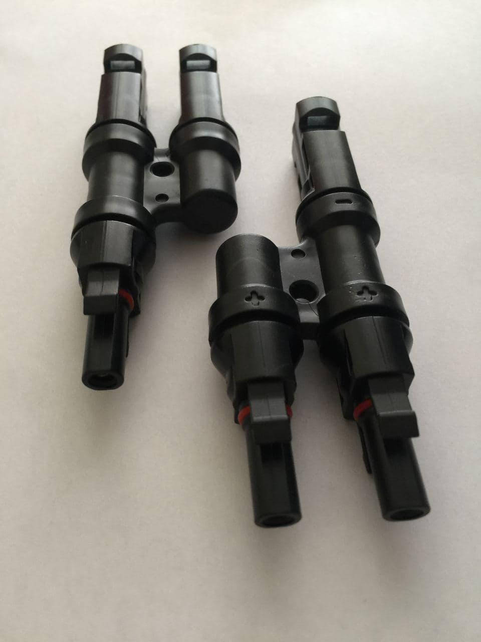 

Тройник коннектор соединительный для солнечных батарей MC4 T-Branch Connector AXIOMA energy, Черный