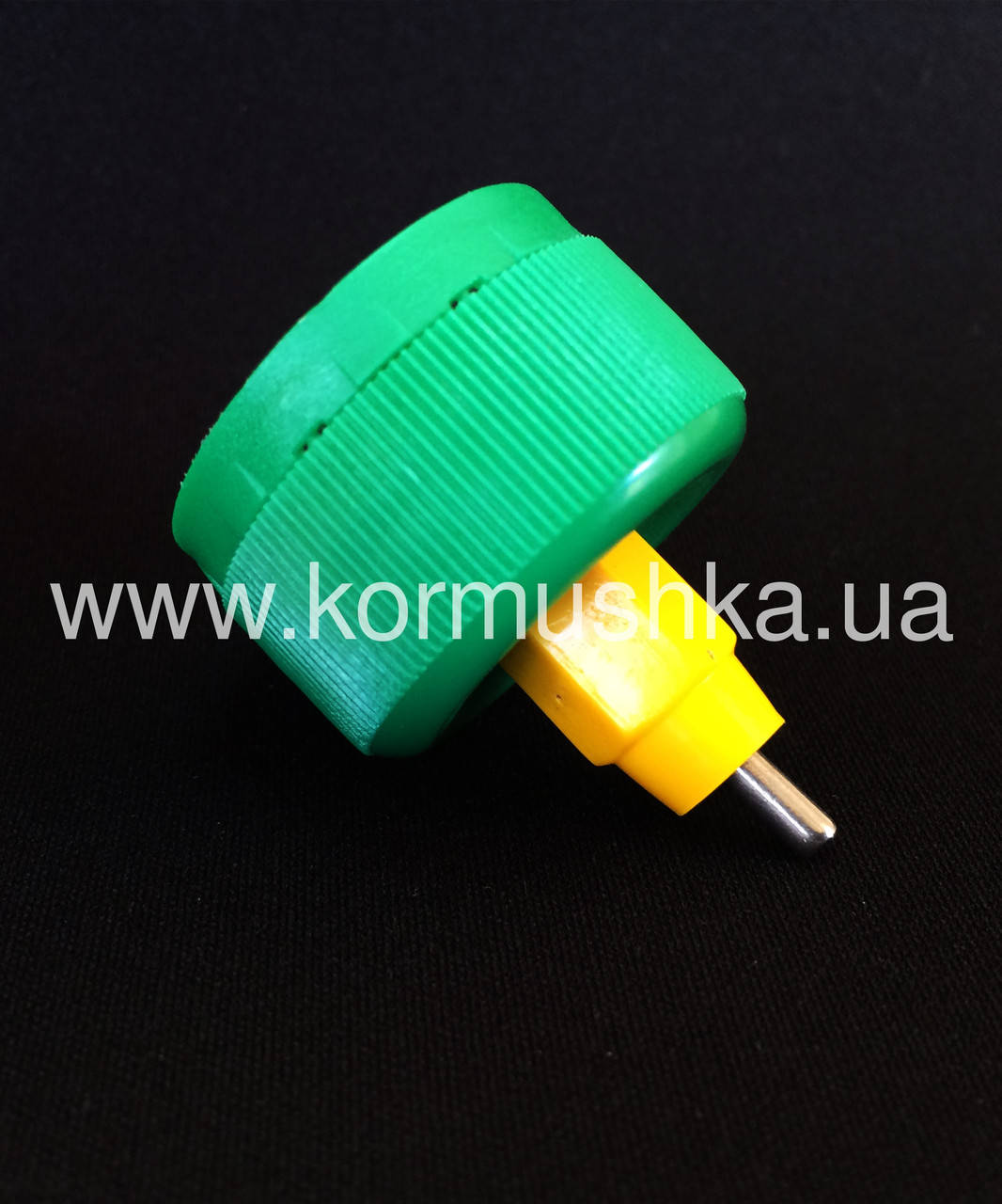 

Ниппельная поилка 180˚ с крышкой