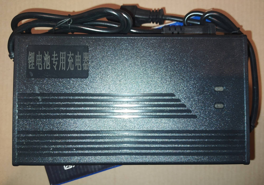 

Зарядное для LiPo, LiIon 48 V (54,6 V) 5 A