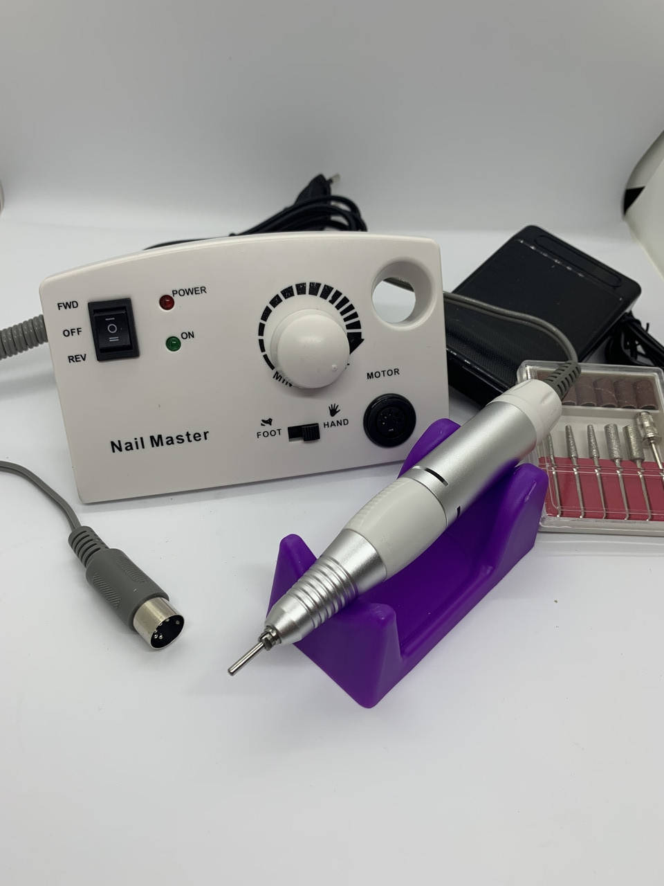 

Фрезер для маникюра и педикюра Nail Master ZS-602 35000об/мин. 35w белый