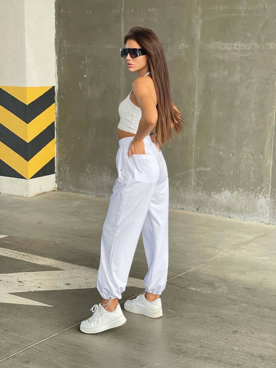 

Женские штаны оверсайз (джоггеры), Белый