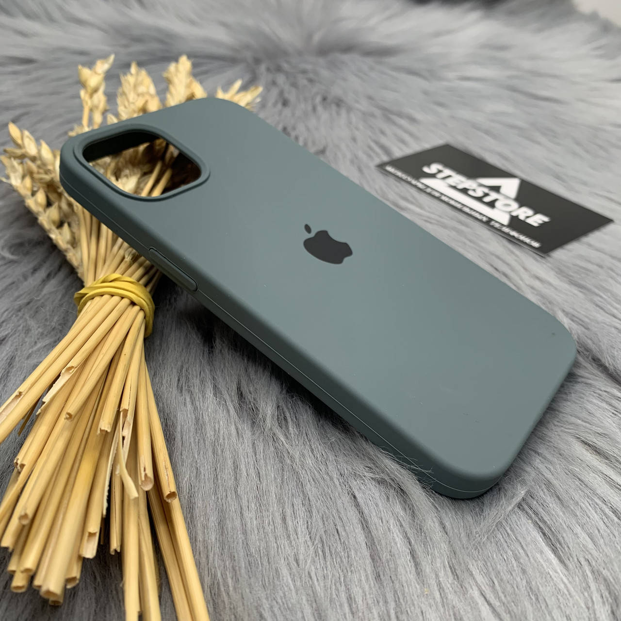

Чехол Silicone Case Cover Full для iPhone 13 6.1 с микрофиброй силиконовый противоударный 9. Кактус