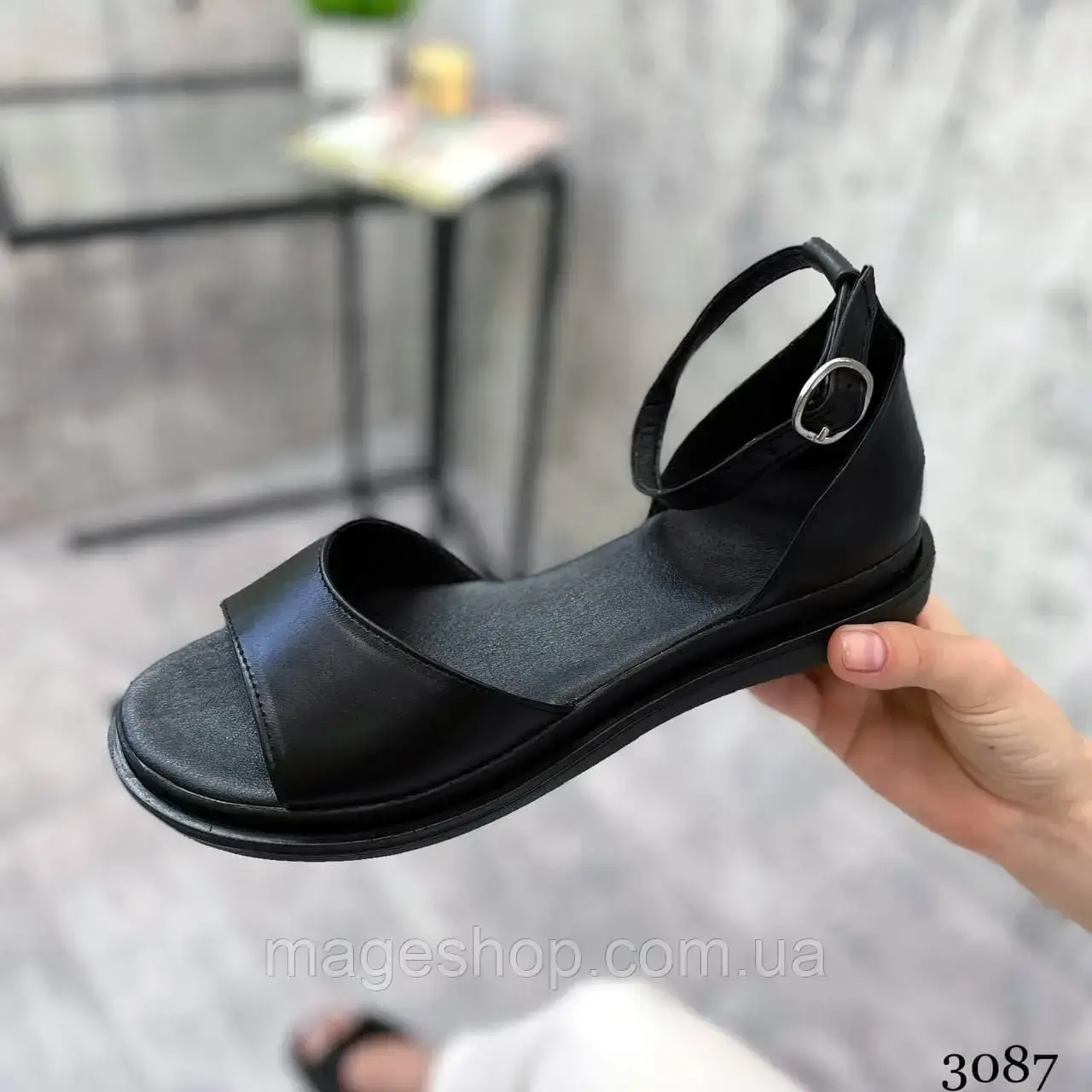 

Женские кожаные босоножки с пояском, 38р. - 24,5см