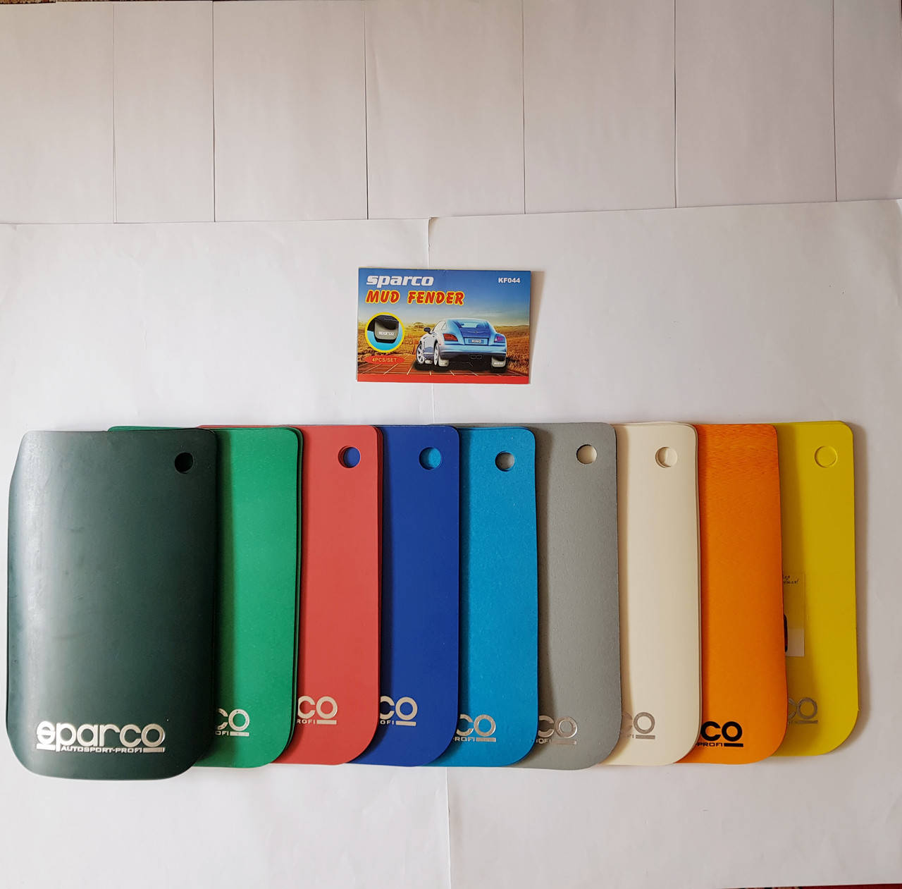 

Брызговик Sparco 430х280мм., цветные