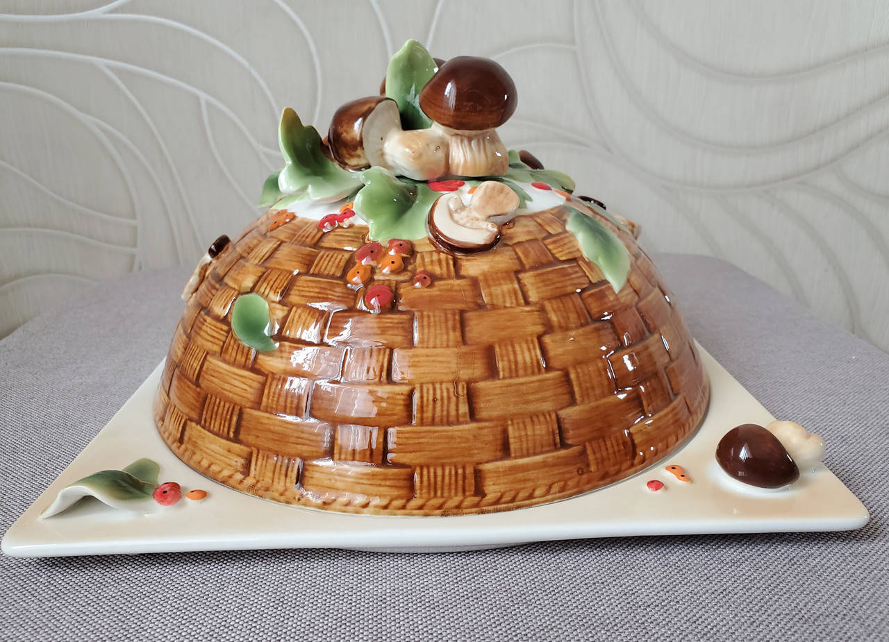 

Блюдо для блинов "Грибная поляна" с крышкой №731