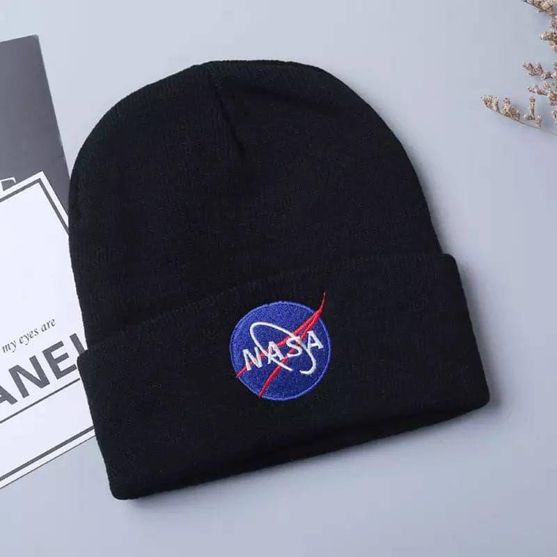 

Шапка NASA c вышивкой Черная, Черный