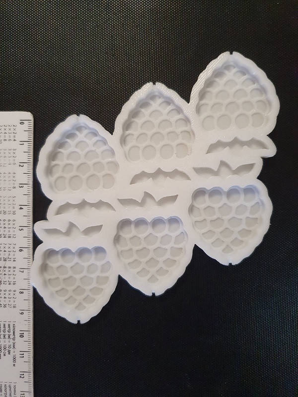 

Молд силиконовый для леденцов малина 4см