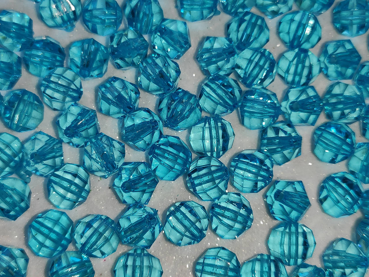 

Бусины . Набор - 20 шт. Диаметр 10мм Цвет голубой.