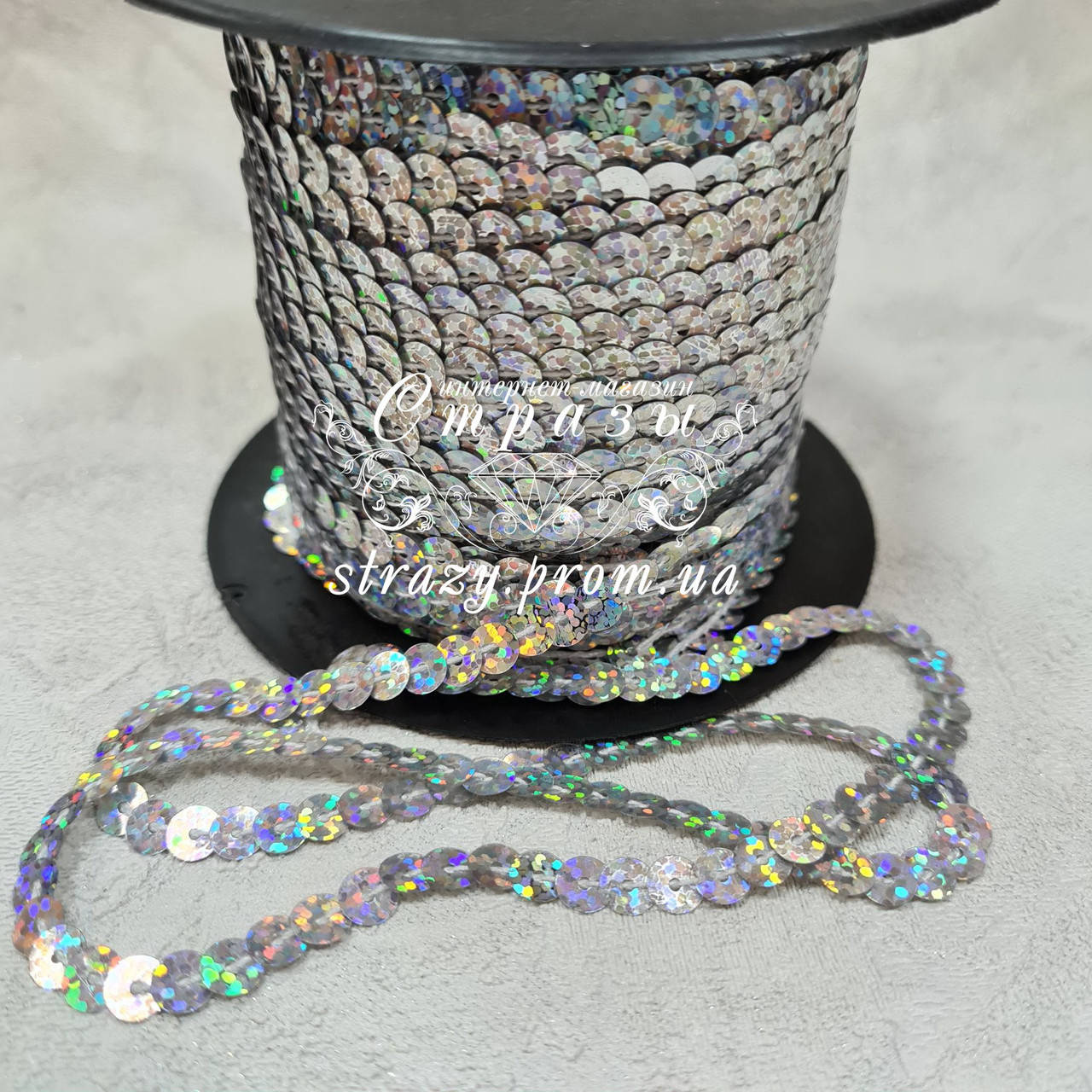 

Пайеточная тесьма 6мм Silver голограмма, 1м