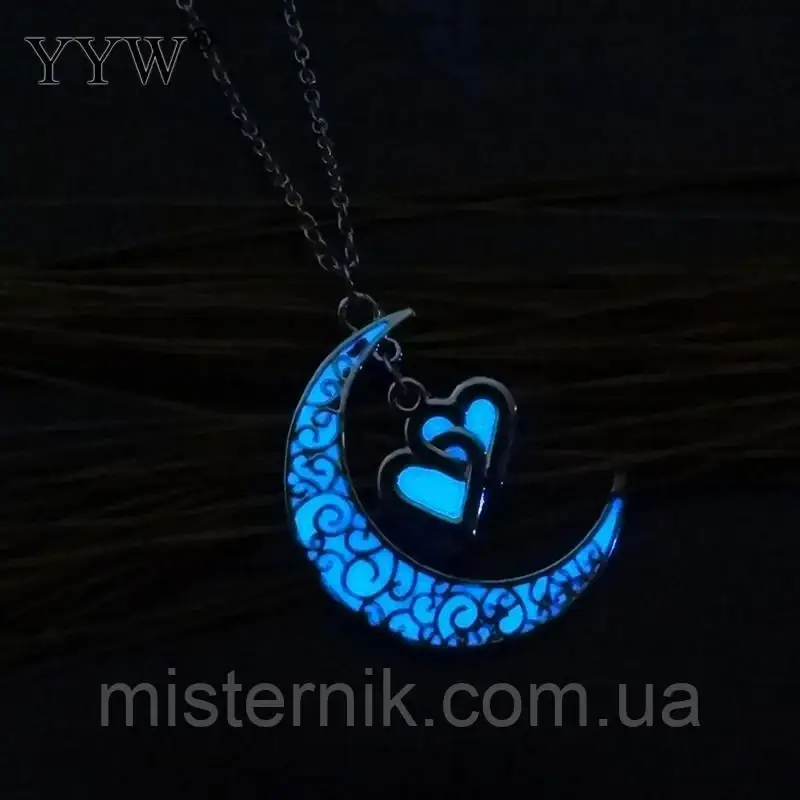 

Кулон Светящиеся Луна и Сердце