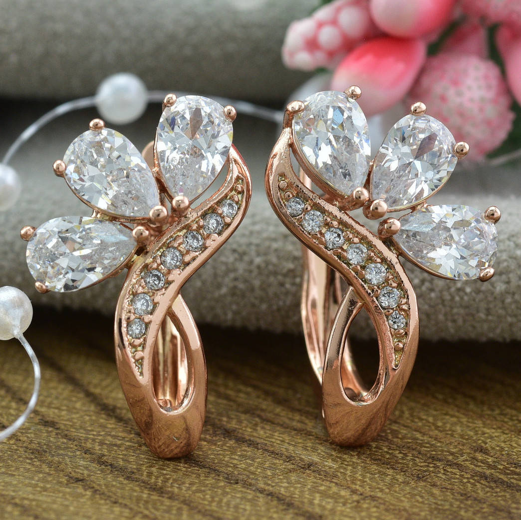 

Серьги Xuping 27412 размер 19х12 мм вес 3.2 г белые фианиты позолота РО