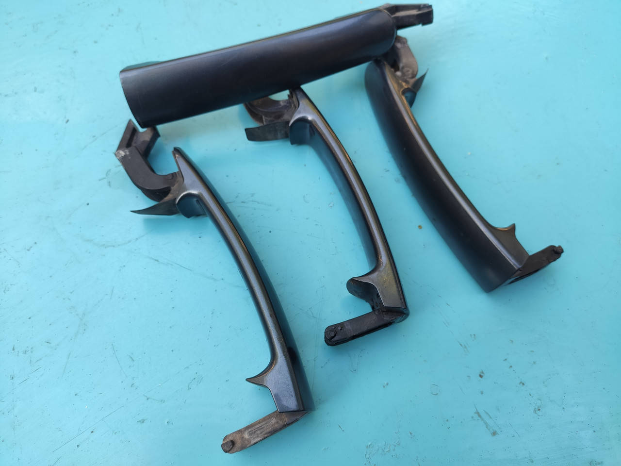 

Ручка двери наружная Volkswagen Passat B5 golf skoda superb octavia 3B0837207