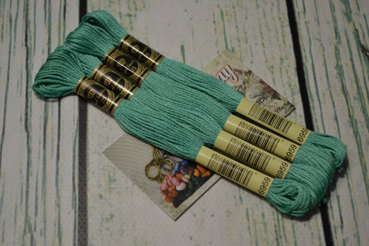 

Мулине Royal Broderie, цвет №959