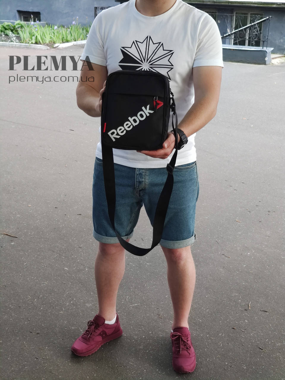 

Мужская сумка Reebok черная 19 * 24 * 5 см, Черный