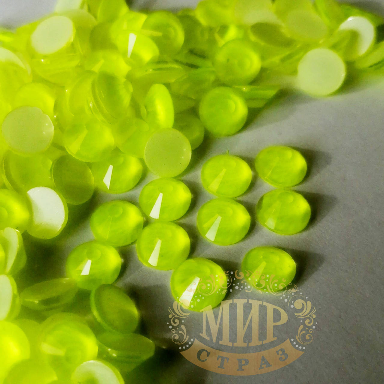 

Камни DMC Premium, Neon Yellow, ss8(2,4мм), 100шт