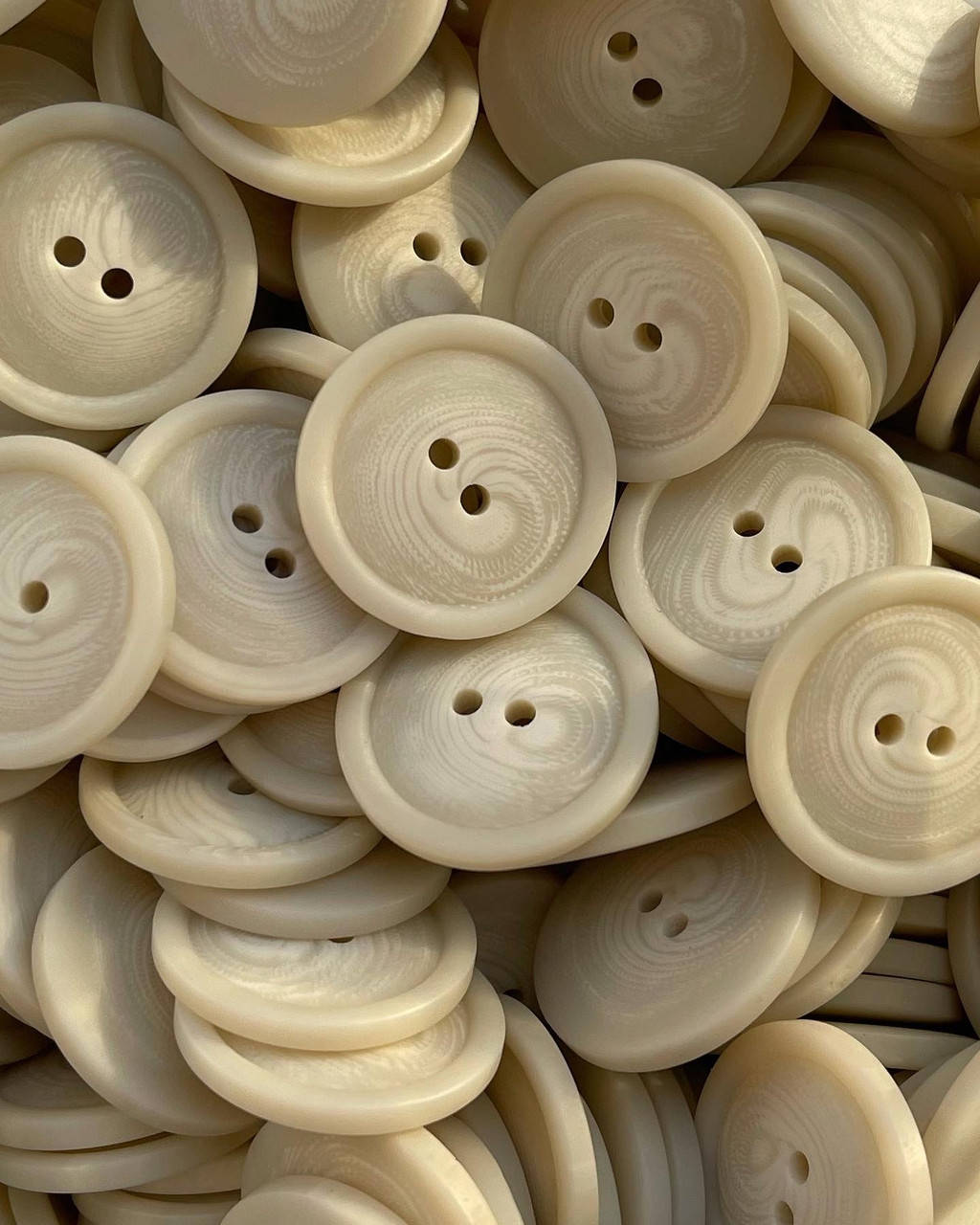 

Пуговицы пальтовые бежевые 20мм, Бежевый