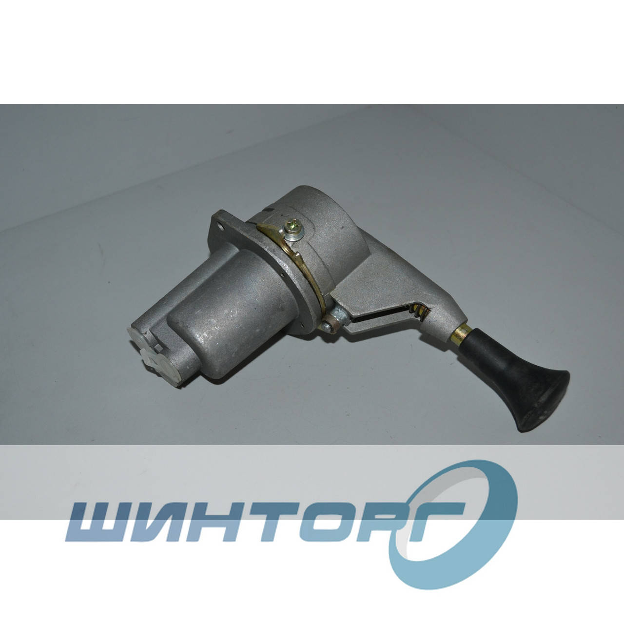 

Кран гальм.зворотн.дії (ручника) КАМАЗ (100-3537010)