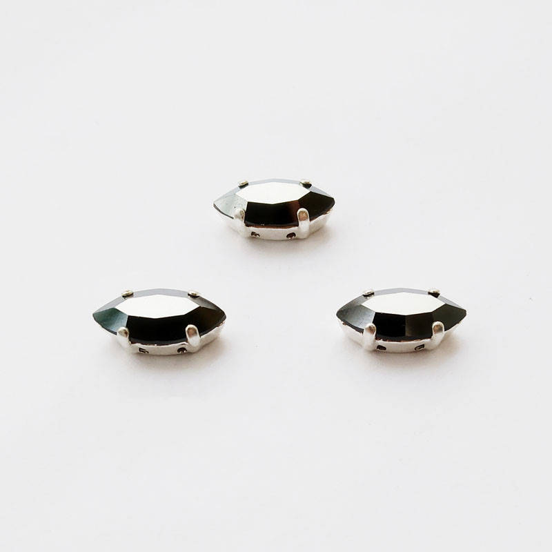 

Лодочки в цапах Preciosa (Чехия) 15x7 мм Jet Hematite/серебро, Серый