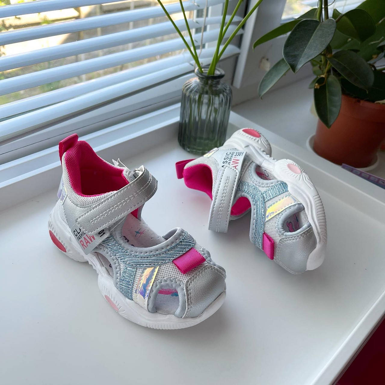 

Босоножки закрытые красивые повседневные босоніжки закриті размер 26 - 16,8, Серебристый