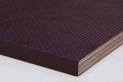 

Фанера ламинированная 18 мм гладкая-сетка 1250х2500 мм Латвия