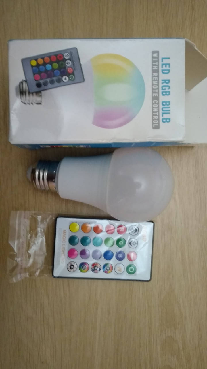 

Лампа светодиодная LED RGB + CW 10 Ватт с ИК пультом управления. Цоколь Е27