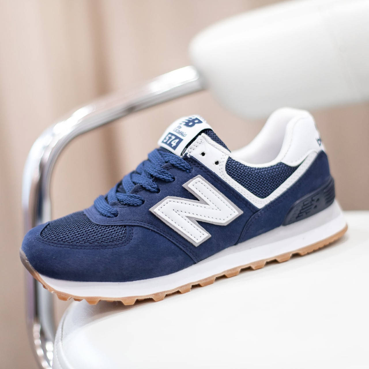 

New Balance женские демисезонные синие кроссовки на шнурках. Весенние женские кожаные кроссы 39, Серый