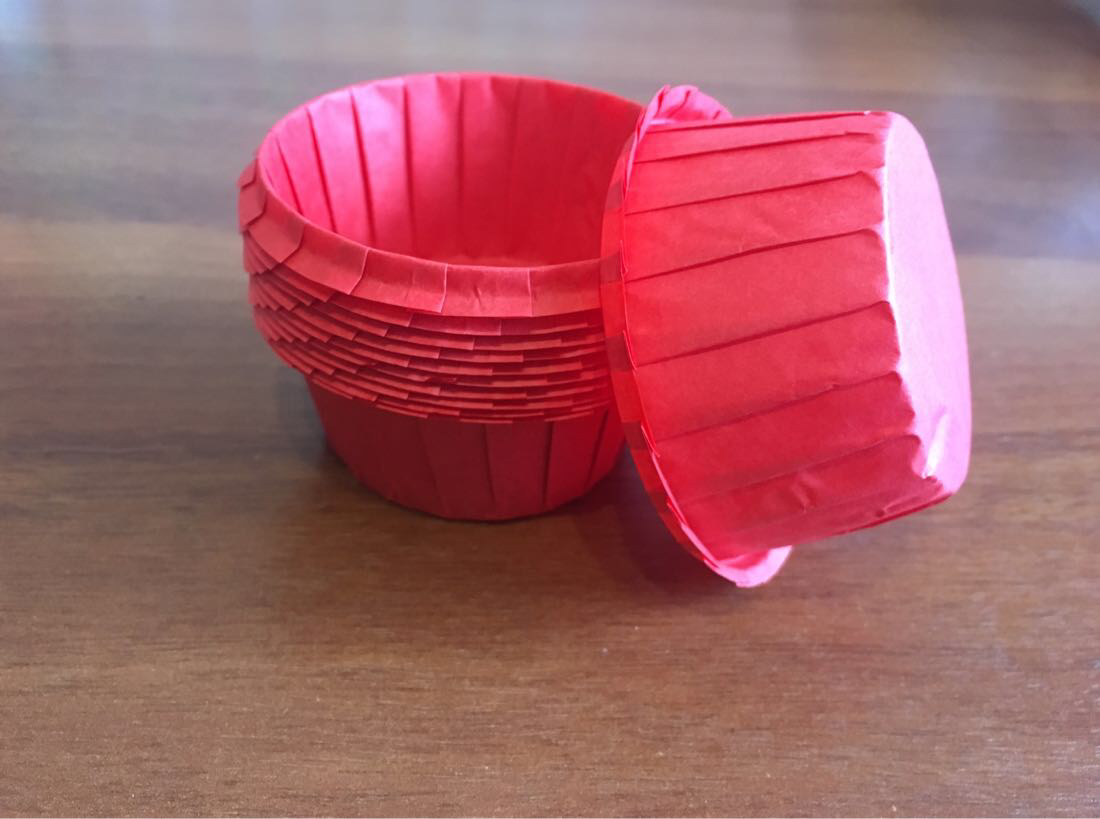 

Бумажная форма капсула с усиленным бортом