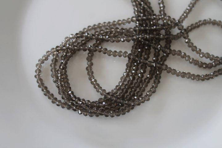 

Бусина хрустальная, 3\4 мм, серые прозрачные, нить