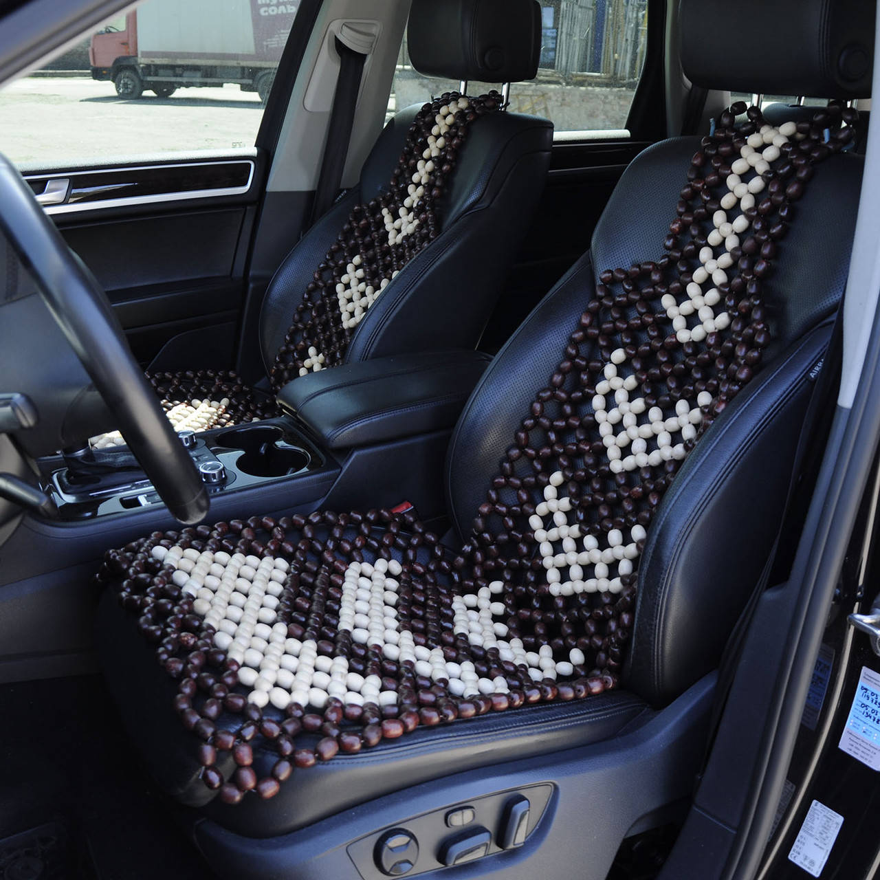 

Накидка сидения массажер белый/воск - крупная косточка мелкое- плетение с орнаментом 118х43 ручная работа