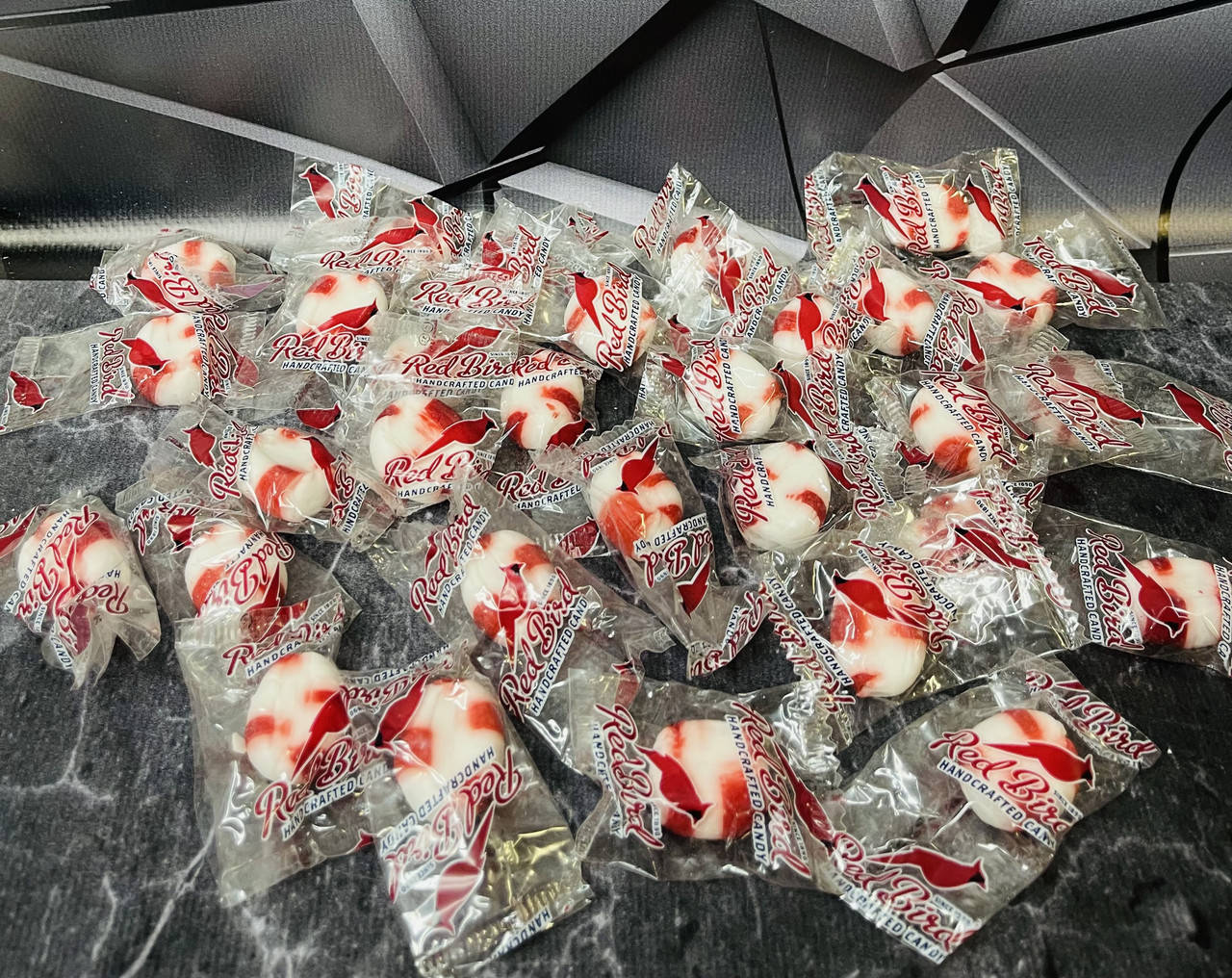 

М'ятні цукерки-пафси RED BIRD Peppermint Candy Puffs, 30шт